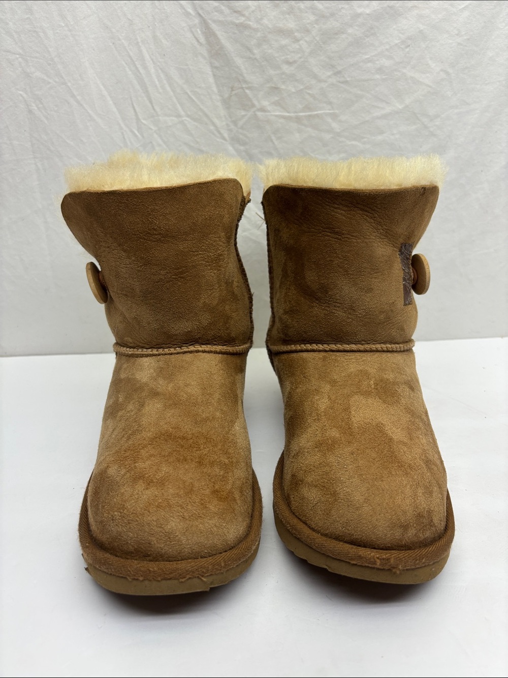 UGG Bailey Button boots size 5 women’s, box 78